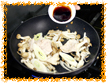 きのこと豚肉の炒め物手順